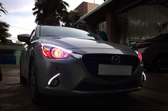 BIẾN XẾ MAZDA 3 THÀNH SIÊU XE CHỈ VỚI BỘ ĐÈN CỰC ĐẸP